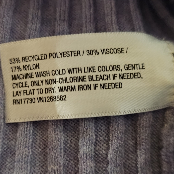 NWT Light Purple Tight Fit Sweater‎ Size Extra Small - Picture 6 of 6